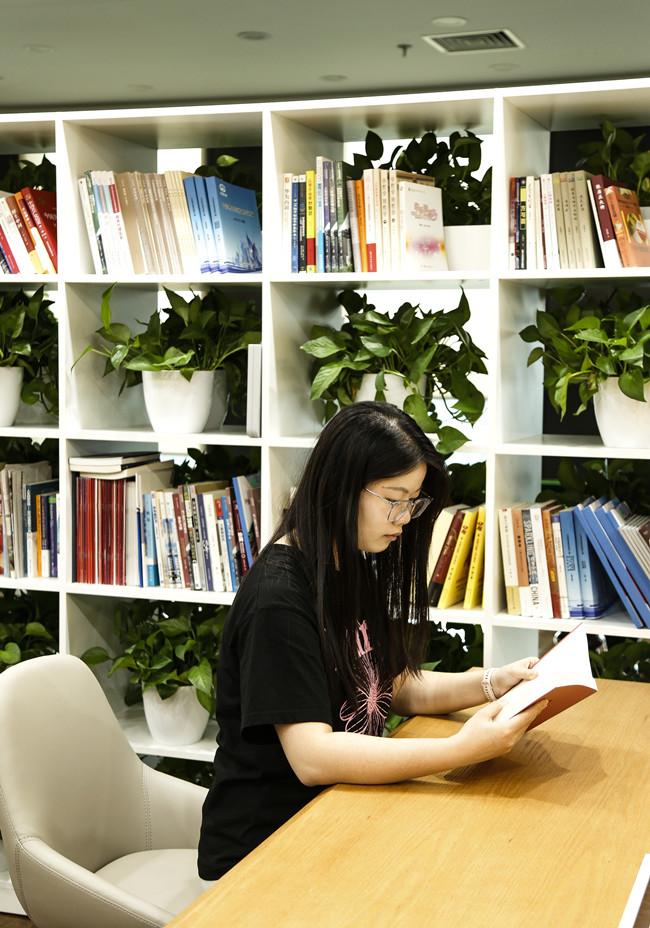 中鐵物貿(mào)上海公司“書香三八” 讀書活動(dòng)征文作品集
