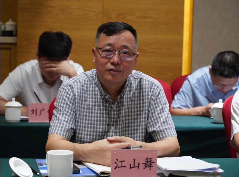 以經(jīng)濟(jì)體制改革為牽引   持續(xù)推進(jìn)城鄉(xiāng)融合發(fā)展   ——中國(guó)城鎮(zhèn)化促進(jìn)會(huì)學(xué)習(xí)貫徹二十屆三中全會(huì)精神座談會(huì)發(fā)言摘要