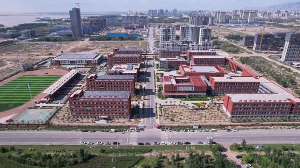 民生工程為學子！中交一公局集團烏海一中新校區投用
